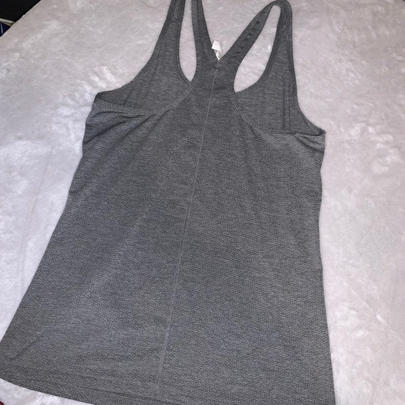 Under Armour Workout Top - Picture 2 of 3